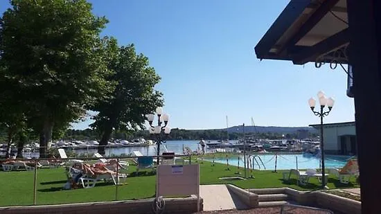 Happy Camp Mobile Homes In Lido Di Sesto Camping Boats&Restaurant Sesto Calende Campsite