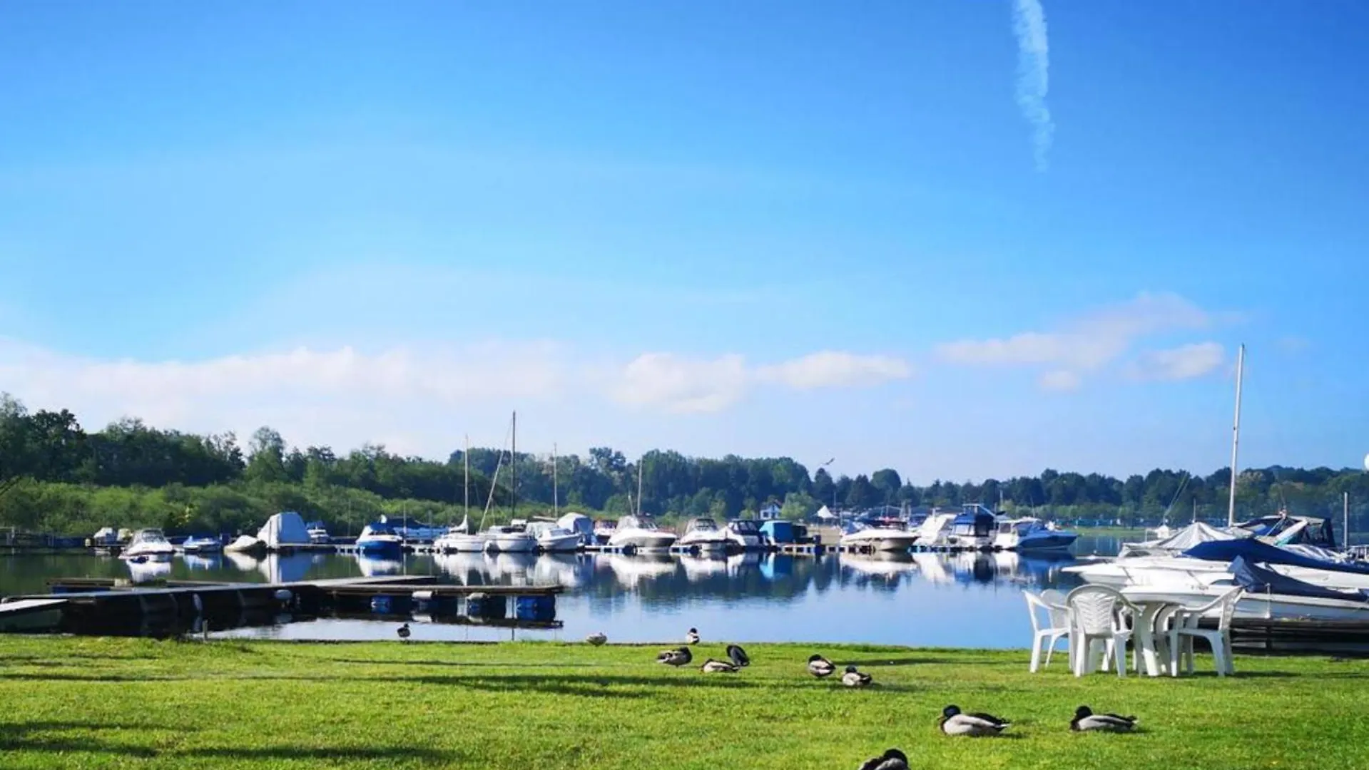 Happy Camp Mobile Homes In Lido Di Sesto Camping Boats&Restaurant Sesto Calende Italy