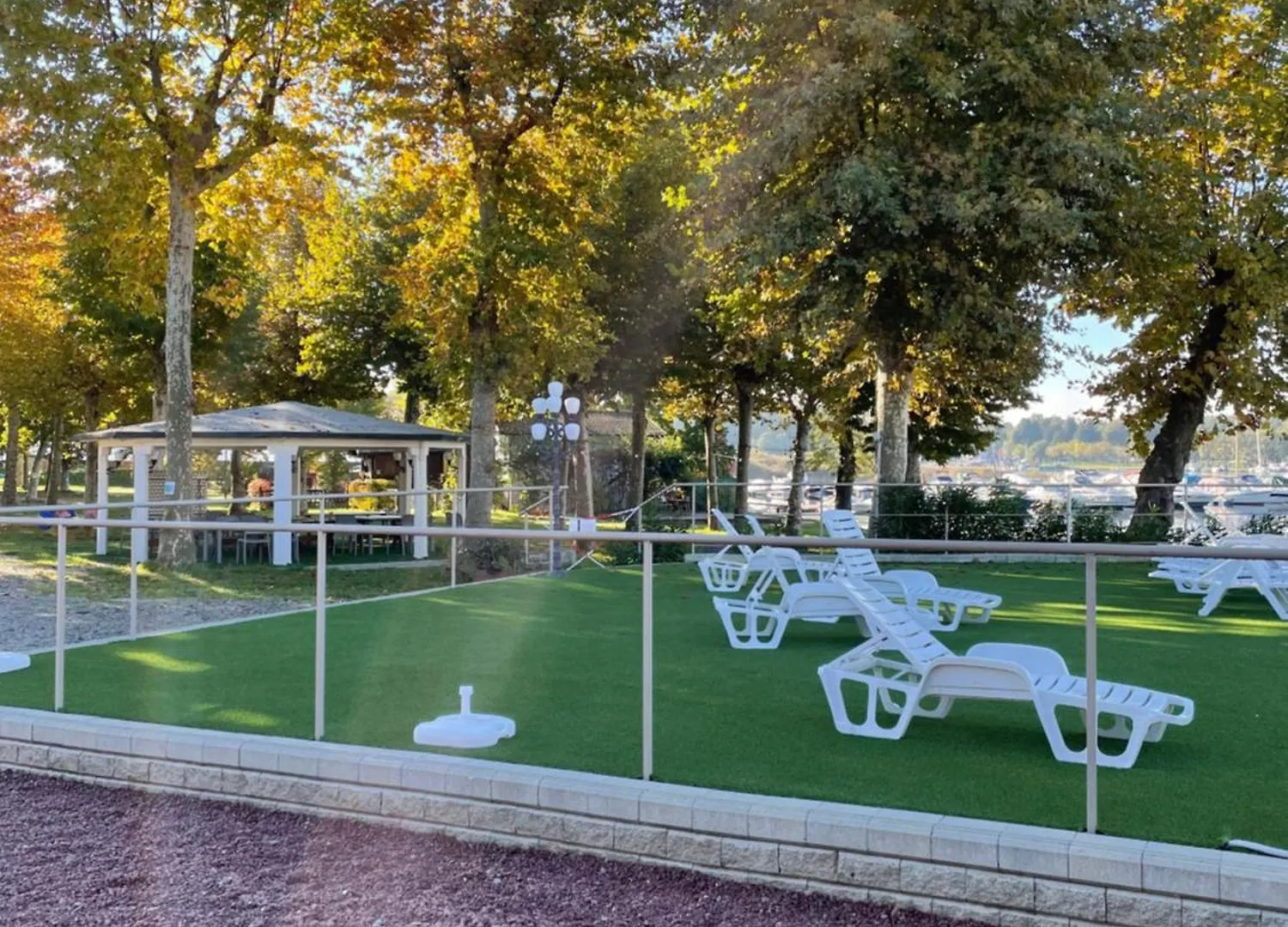 Happy Camp Mobile Homes In Lido Di Sesto Camping Boats&Restaurant Sesto Calende Campsite